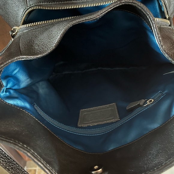 Coach monogram and leather shoulder bag. - Picture 7 of 12